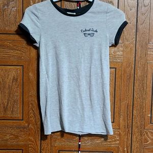 Body fitting Ardene shirt